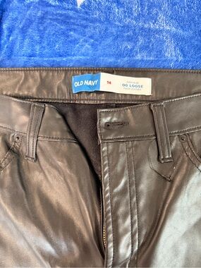 Old Navy Faux Leather Pants in black